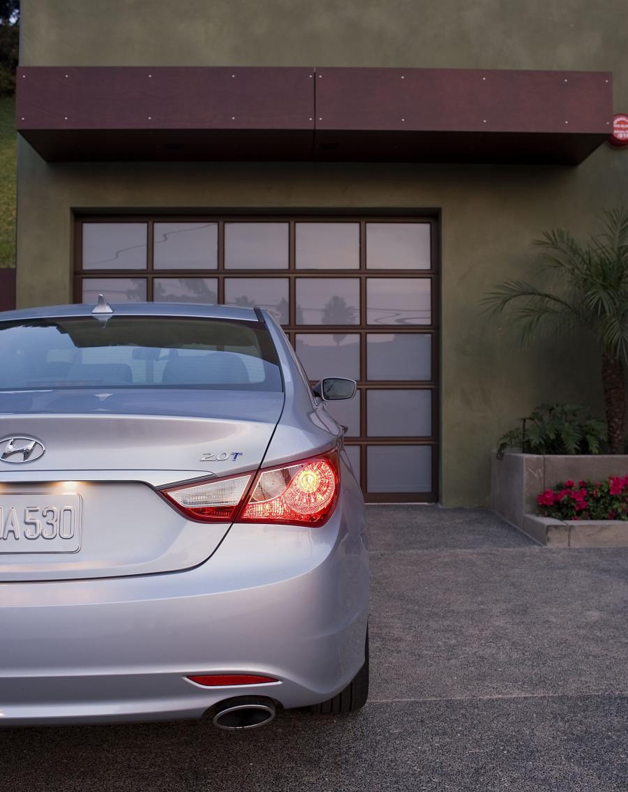  Hyundai Sonata 2.0T 2010 года  (фото 9 из 67)